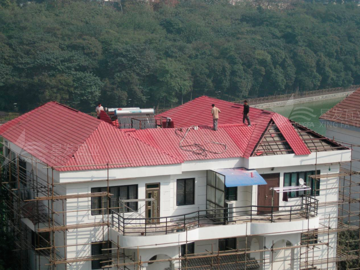 當(dāng)選用合成樹(shù)脂瓦作為屋面瓦時(shí)，搭建前需要特別考慮的6個(gè)問(wèn)題！