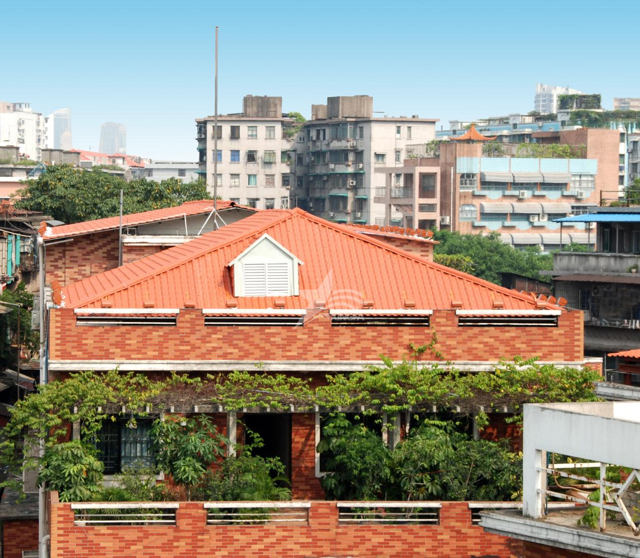 新農(nóng)村建房：琉璃瓦與合成樹脂瓦對(duì)比，何者更適合？