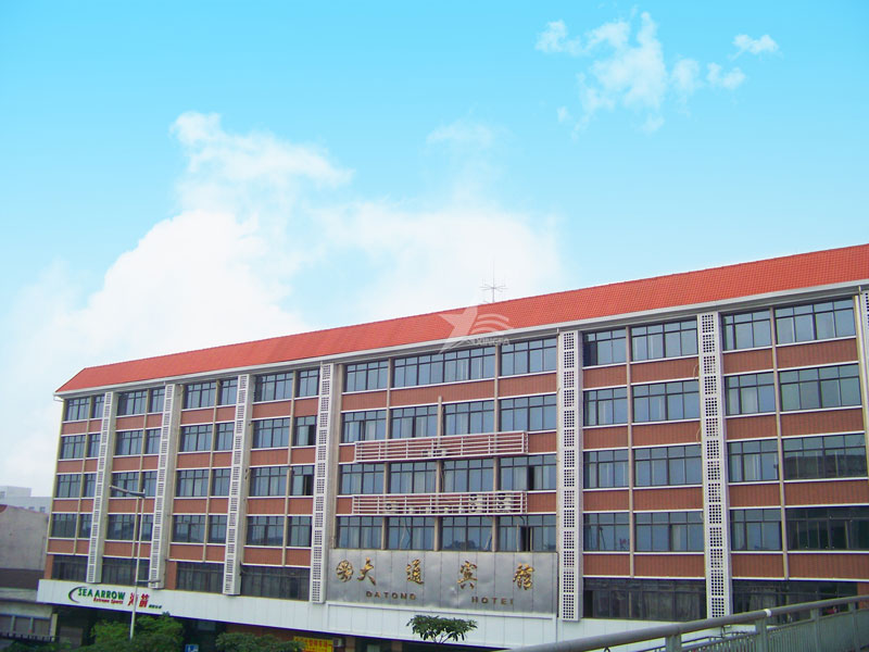 合成樹脂瓦：輕材質(zhì)高性能，助力屋面建材市場持續(xù)發(fā)展